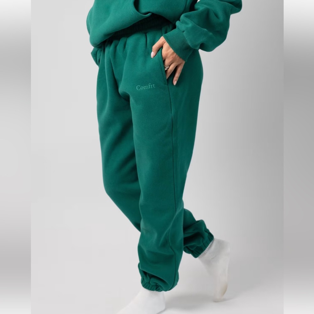 Comfort Women’s Emerald Green Joggers